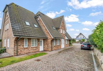 Schöne, ruhig gelegene Wohnung zwischen Dorfteich und Weststranddünen