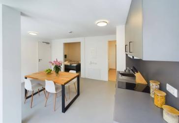 Schicke & möblierte all-inclusive Wohnung mit Balkon zentral in Oldenburg | Suite