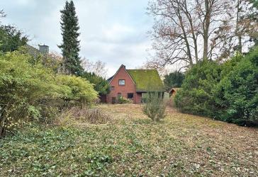 Großes Baugrundstück in Hanglage