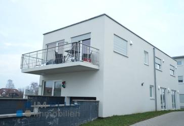 Eine vermietete Wohnung - gleich mit Garten und Terrasse! Wunderbar helle und neue 2 Zi- Whg.