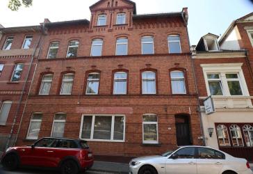 Preissenkung! - Gepflegtes 4-Familienhaus und 1 Einfamilienhaus im Zentrum