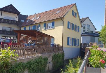 EFH mit ELW & Nebengebäude zentral in Kandern