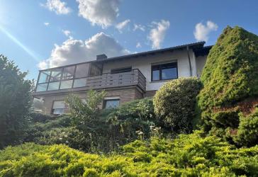 Top-Gelegenheit! Einfamilienhaus mit Einliegerwohnung in Hochstetten-Dhaun zu verkaufen.
