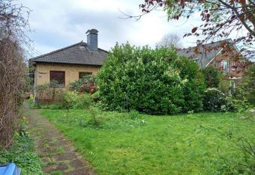 1-2 Familien-Haus m. Voll-Keller, Traumgarten, 2023-Heizung, TOP-Wohnlage: 'Garlstedter Wald'