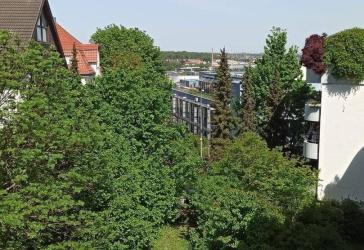BARRIEREFREI: S-Killesberg: 4. OG, 3,5 Zi., 127 qm Wfl., top-saniert, Kamin, Aufzug, SW-Balkon, Hobbyraum, TG, EBK