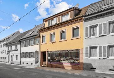 Wohn-/ Geschäftshaus mit Um-/Ausbaupotenzial und optionalem Nachbarobjekt in 79183 Waldkirch
