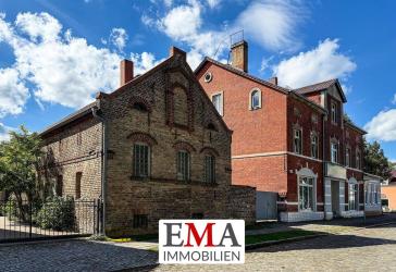 Markantes und bekanntes Wohn- und Geschäftshaus mit vielfältiger Historie