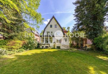 Historische Villa mit viel Gestaltungspotenzial in HH-Groß Flottbek