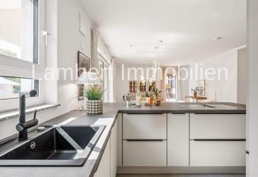 Energieeffiziente zwei Zimmer-Wohnung mit Balkon und Tiefgarage in Wiesbaden Biebrich