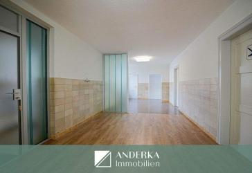 140 m² für Ihr Business! Geräumige und helle Gewerbeeinheit mitten in Günzburg zu vermieten.