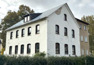 Charmantes Mehrgenerationen- oder Mehrfamilienhaus in Niederpöllnitz Ein Gebäude voller Potenzial, Geschichte und Zukunft