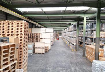 Lagerhalle mit 7,60 m Höhe