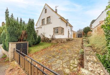 Rarität im Dornröschenschlaf: freistehendes Einfamilienhaus in Dortmund- Syburg