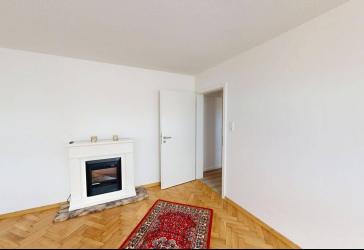 Modernisierte 2-Zimmer-Eigentumswohnung mit Wärmepumpen-Klimageräten und großem Gemeinschaftsgarten