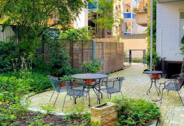 Highlight: Wohnen, wie Sie es sich wünschen - 4,5-Zi.-Wohnung mit Kamin, Balkon & Stil in Top-Lage