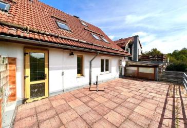 attraktive Kapitalanlage: Modernisiertes Zweifamilienhaus mit Einliegerwohnung & solider Rendite