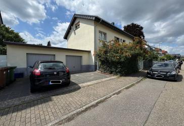 ++Mehrfamilienhaus mit naturbelassenem Garten in Sandhausen++