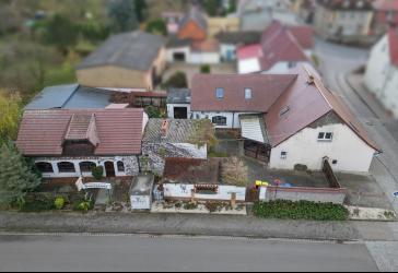 Großes Grundstück nebst vielseitigen Gebäudekomplexe