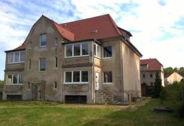 Wohnhaus für 1 bis 4 Familien in ländlicher Lage mit Ausbaureserve