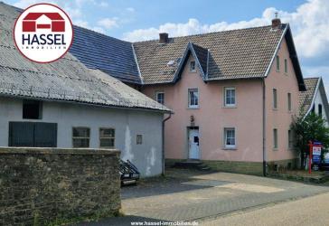 Eifelidylle, vielseitiges Zuhause mit Scheune und Stall