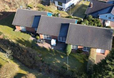 Versetzte Bauweise mit Charakter - Ebenerdiges Einfamilienhaus in Wyk auf Föhr
