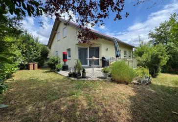 Großzügiges Einfamilienhaus mit Einliegerwohnung und Garten in ruhiger Lage von Margetshöchheim