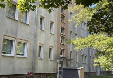 Sanierte 3-Raumwohnung im 3. Obergeschoss zum Einzug bereit !