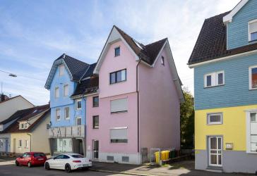 Kapitalanlage mit Perspektive: Vermietete Doppelhaushälfte mit 2 Einheiten