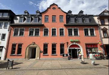 zwei denkmalgeschützte Büroetagen in der Saalfelder Fußgängerzone