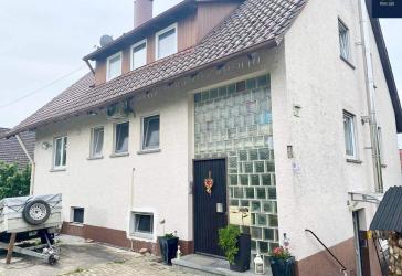 +2-Familienhaus mit Einliegerwohnung und Baugrundstück in Bad Liebenzell+