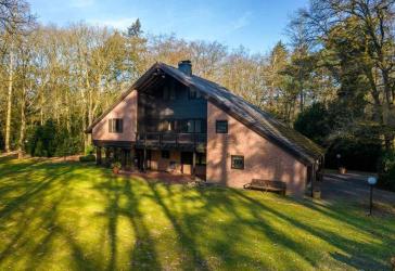 Exklusive Villa im Hardter Wald - Ein Paradies der Privatsphäre