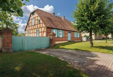 Ein Haus erzählt Geschichte - denkmalgeschütztes Fachwerk im Landhausstil