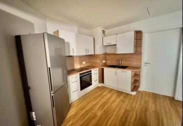 Erstbezug! Zentrumsnahe Zweizimmerwohnung mit hochwertige Einbauküche