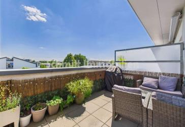 Ihr neues Zuhause: 4-Zimmer-Wohnung mit Dachterrasse in Hattersheim