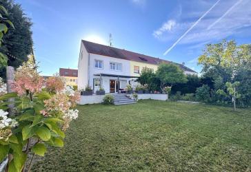 Stilvoll teilmodernisiertes Reihendhaus mit neu angelegtem Gartenparadies in Schwanstetten +++ PROVISIOSNFREI, mit Garage + Stellplatz +++