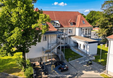 familienfreundliche 4 Zi.-Whg. mit Einbauküche und PKW-Stellplatz