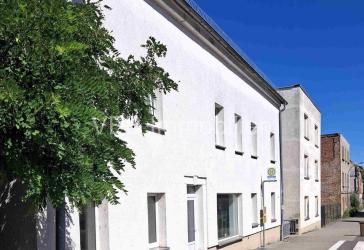 Sehr gutes und starkes Renditeobjekt zu verkaufen! 45000 EUR Mieteinahme im Jahr!