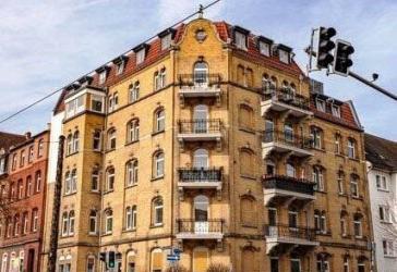 4 Zimmer - ETW in einem kernsaniertem Gründerzeithaus nahe Goethealnage zur Anlage - vermietet-