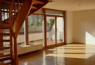 Helle 4-Zimmer-Wohnung auf 2 Ebenen mitten im Zentrum