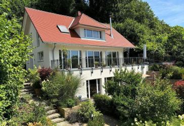 Exklusive Ruheoase - Ökologisches Landhaus mit Seeblick