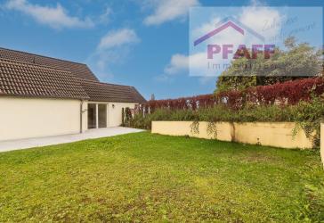 Zuhause ankommen in Gailingen! Zweifamilienhaus mit schönem Garten, Garage und vielen Möglichkeiten