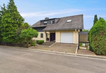Großzügiges Einfamilienhaus mit ELW, großem Garten in ruhiger Wohnlage von Kümbdchen bei Simmern.