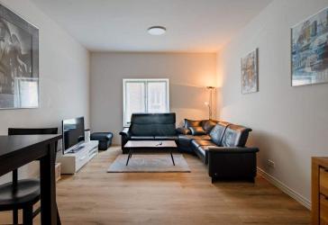 Moderne 2-Zimmer-Eigentumswohnung in bester Lage nahe Husumer Schlosspark und Innenstadt.
