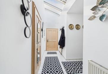 Freilassing: Riesige 1-Zi-DG-Wohnung mit 85m² Dachboden und Baugenehmigung in zentraler City-Lage