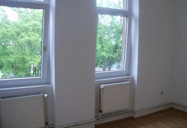 1ZW mit Einbauküche und Bad OF-Stadtmitte,4FH, 40qm,5 Min.S-Bahn nur für 1 Person