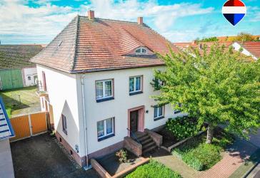 Viel Platz für Familie & Hobbys - EFH-Villa mit Scheune, Garagen und großem Grundstück