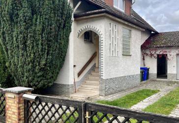Charmantes Einfamilienhaus mit großem Garten