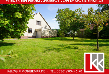 Viel Platz und Potenzial - Einfamilienhaus mit Keller, Garage und schönem Garten in Grußendorf