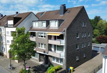 MFH mit grossem attraktivem Gartengrundstueck. Gut vermietet plus Haus im Haus (Maisonette Wohnung) zur privaten Eigennutzung oder Neuvermietung.