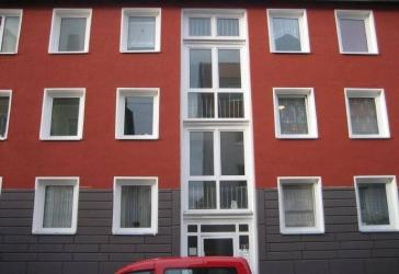 Helle, schöne Wohnung mit Balkon und Einbauküche in der Posthofstraße